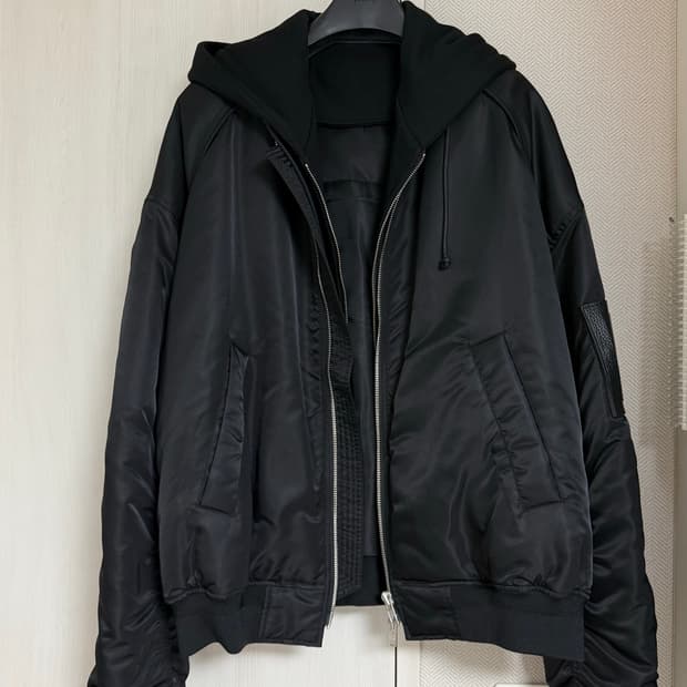 (50) 22fw 준지 후드 디테처블 마원 점퍼 블랙