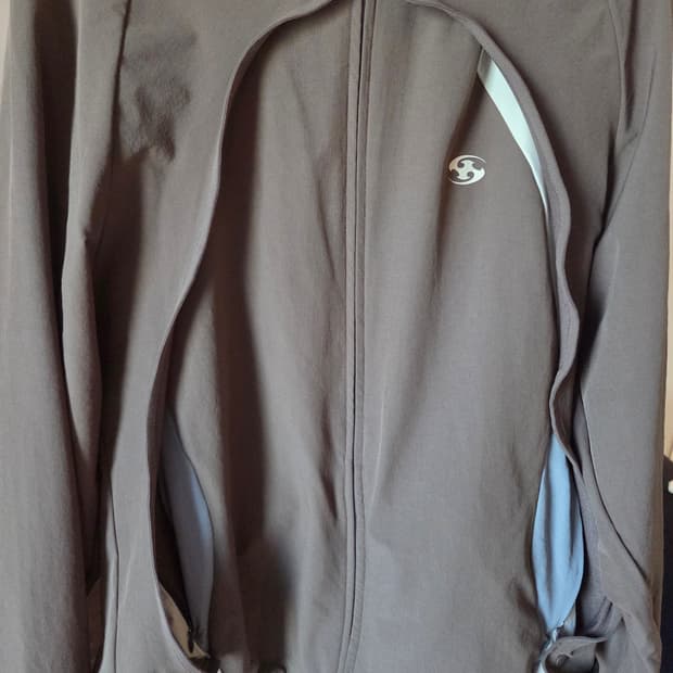 산산기어 바람막이