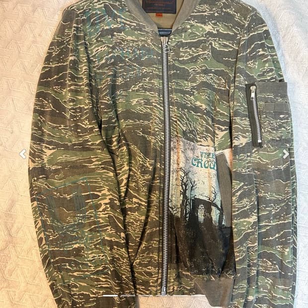 언더커버 06ss 카모 봄버 자켓