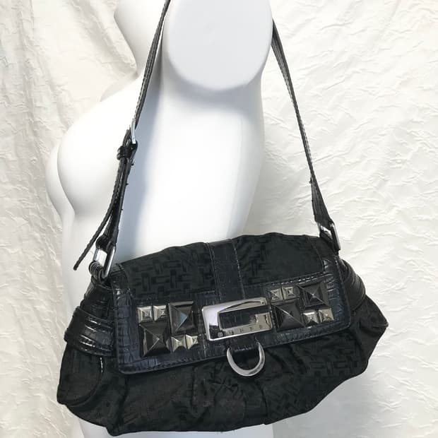 택포•빈티지 guess 게스 스터드 버클 숄더백 가방