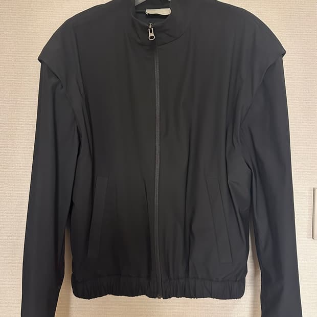 아모멘토 하이넥 티테처블 슬리브 점퍼 M