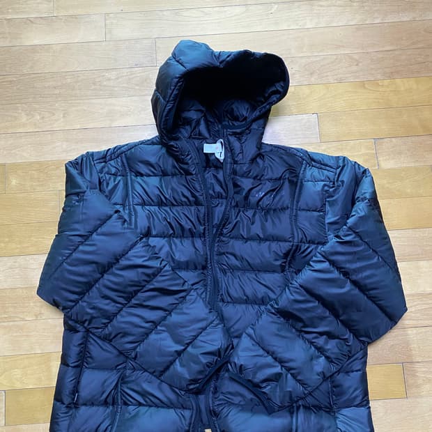 H&M 글렌마틴스 보닝 디테일 퍼퍼 자켓 블랙