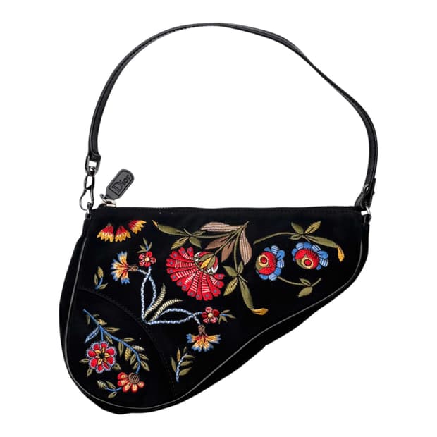 디올 자수 플로럴 미니 새들백. 희귀