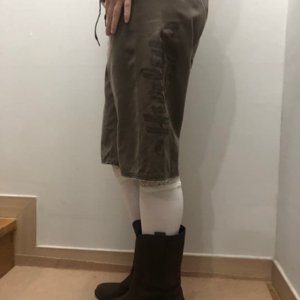 빈티지 브라운 레터링 버뮤다 팬츠