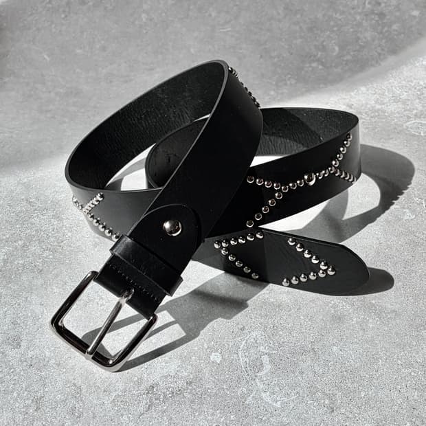 Oribell 애로우 스터드 장식 이탈리아 소가죽 벨트 블랙