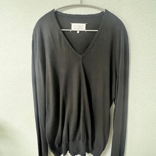 마르지엘라 브이넥 니트