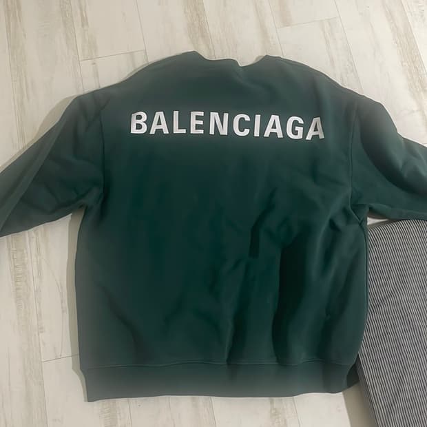 발렌시아가 맨투맨 그린 2xl