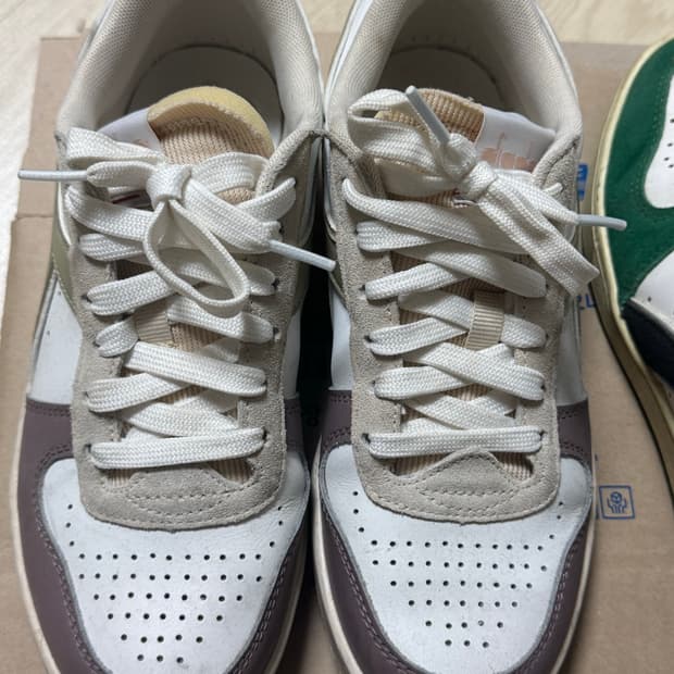 디아도라 운동화 240