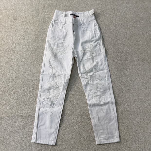 64 쥬시쥬디 화이트 데미지 데님팬츠 0121T2