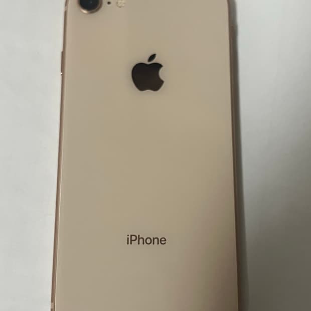 아이폰8 골드 64기가 배터리100 팝니다