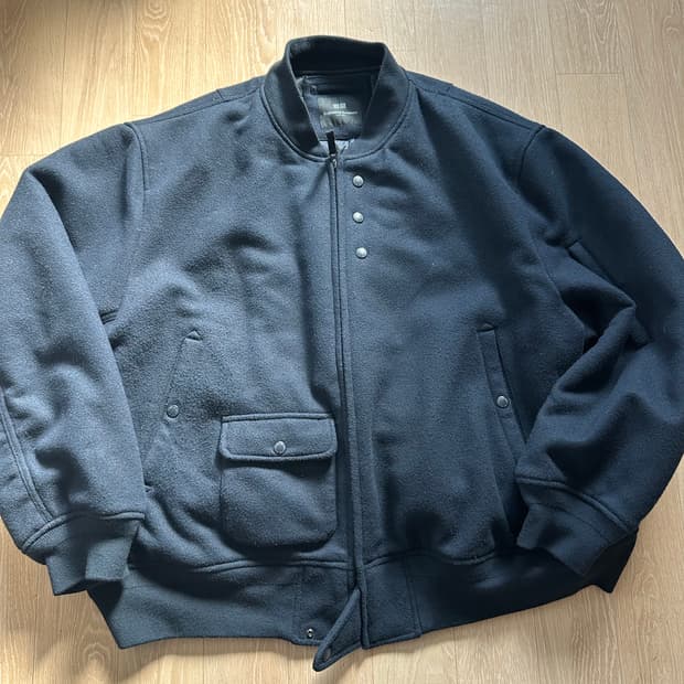 유니클로X엔지니어드 가먼츠 봄버자켓 3xl