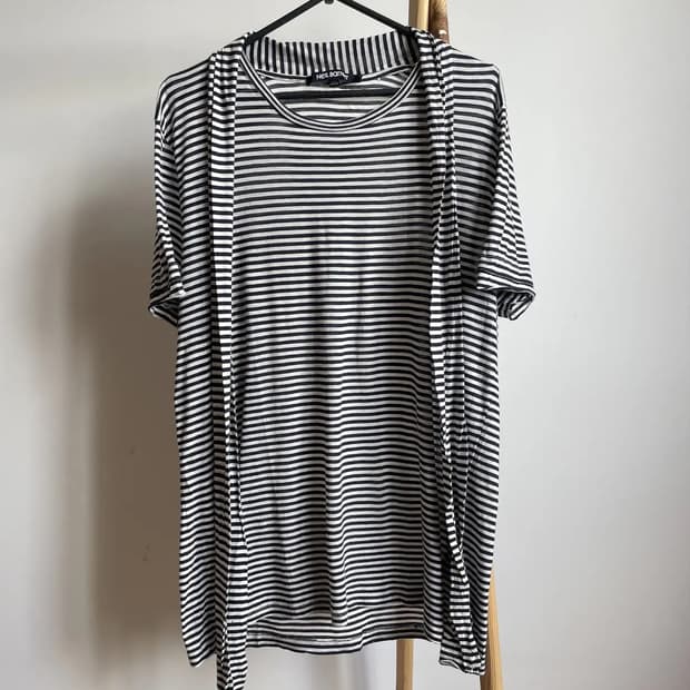 닐 바렛 스카프 레이어 스트라이프 탑