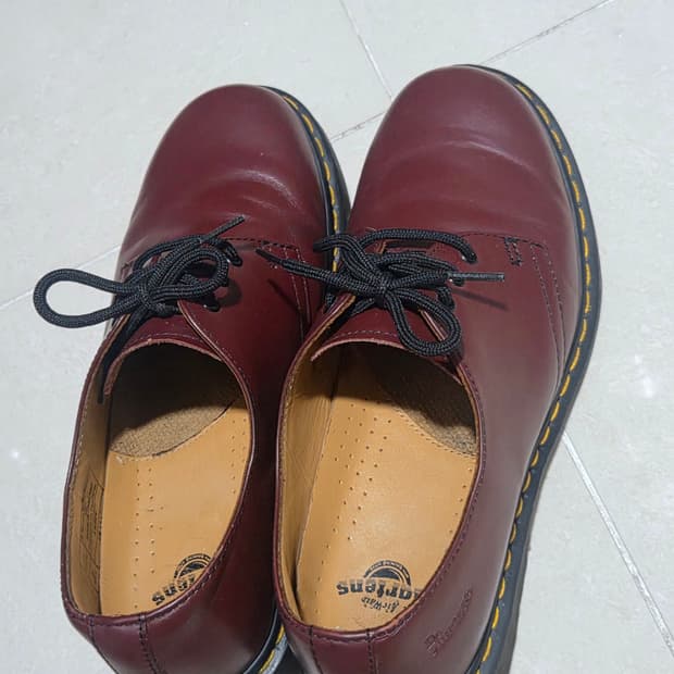 UK6 250 닥터마틴 1461 스무스 체리레드 3홀