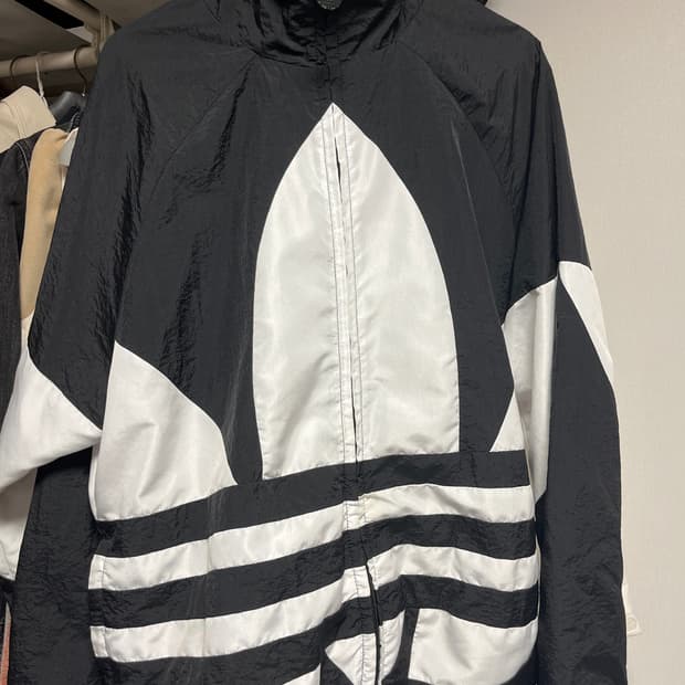 아디다스 바람막이