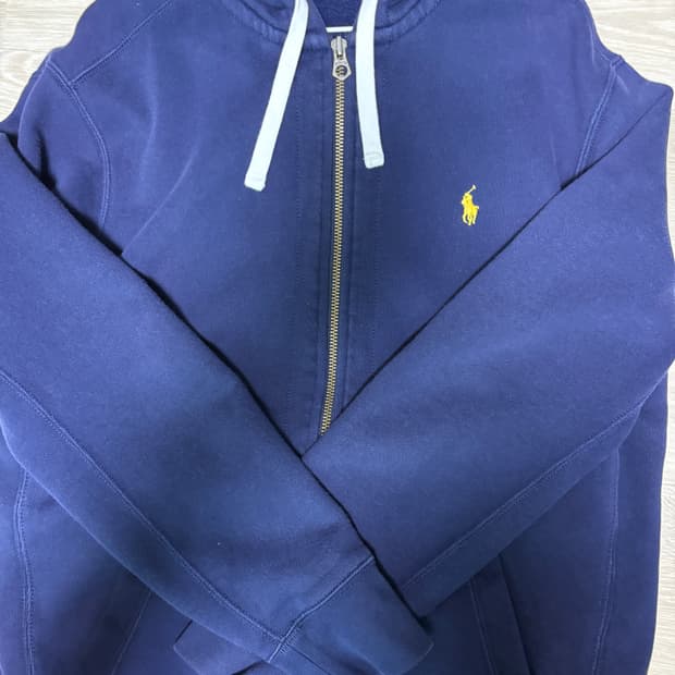 폴로 후드집업