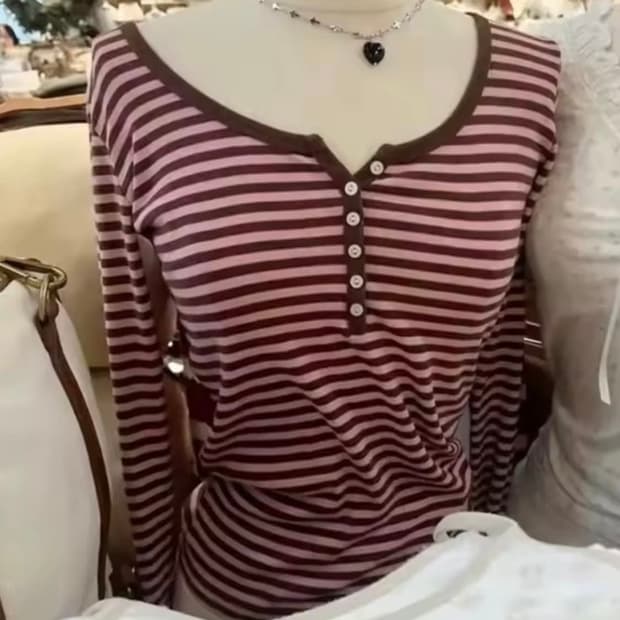 브랜디멜빌 (BRANDY MELVILLE) 롱 슬리브 스트라이프 티셔츠