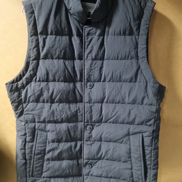 시리즈 남성 경량 구스 패딩조끼 