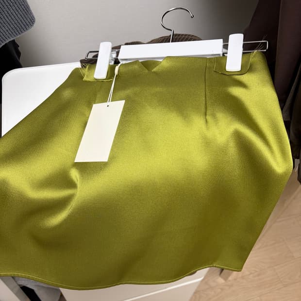 [s] ribbonbit 올리브 스커트 새상품