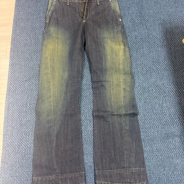 리바이스 엔지니어드 진