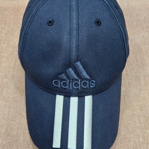 아디다스 네이비 모자