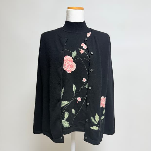 [캐시미어 100%] 핑크 로즈 플라워 블랙 가디건 세트 M
