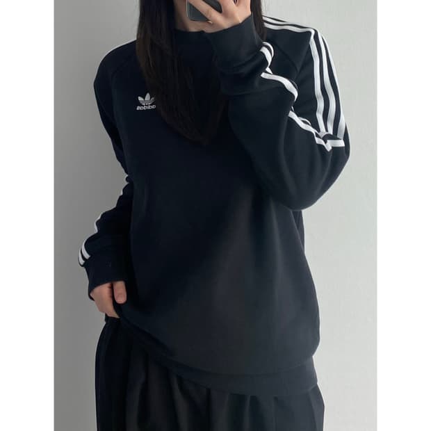 아디다스 맨투맨