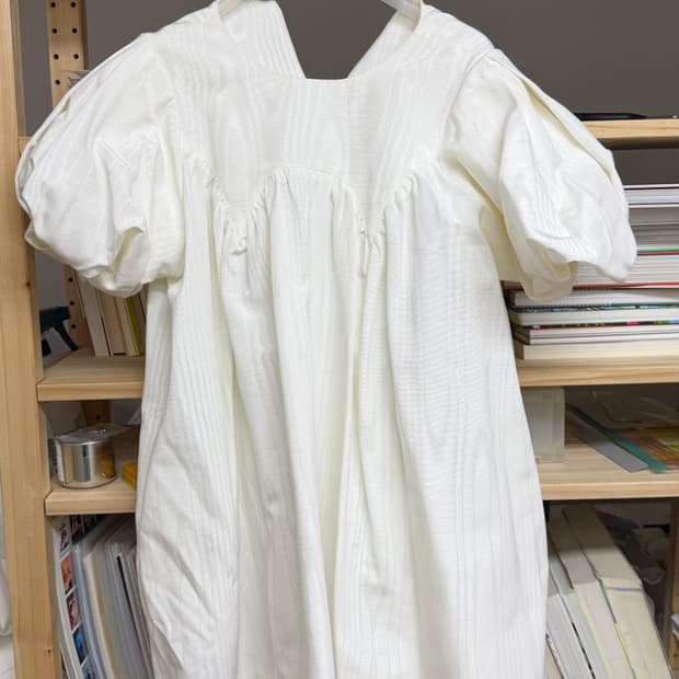 freckle moire white puff dress