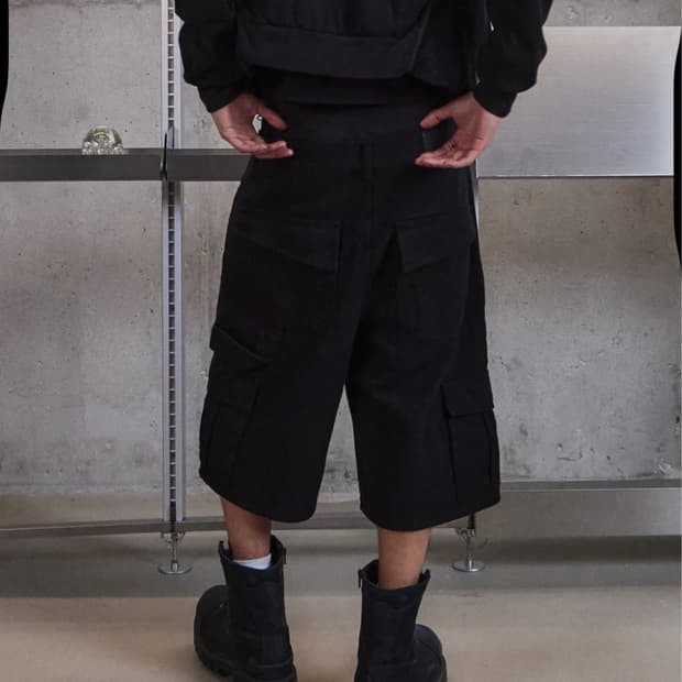 Oblique Pocket Bermuda Cargo Pants