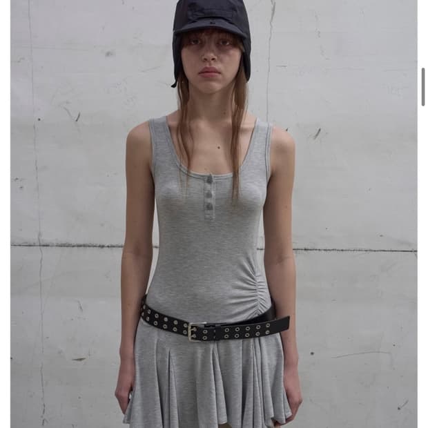 LCDC FRILL SLEEVELESS TOP GREY