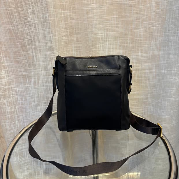 정품 빈폴 남성 크로스백    