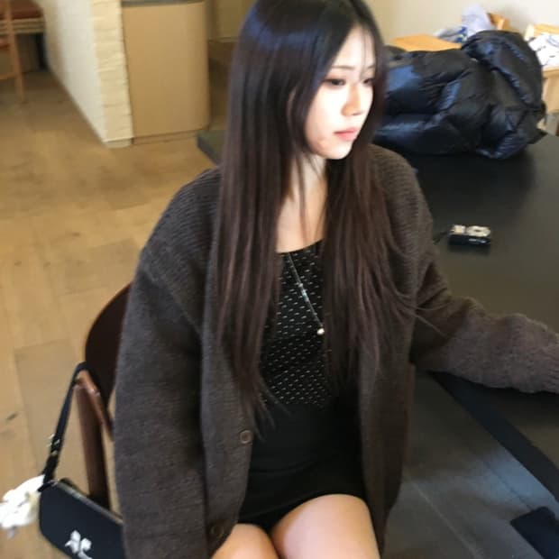 아워캐비넷 테디펀칭 가디건 브라운 새상품