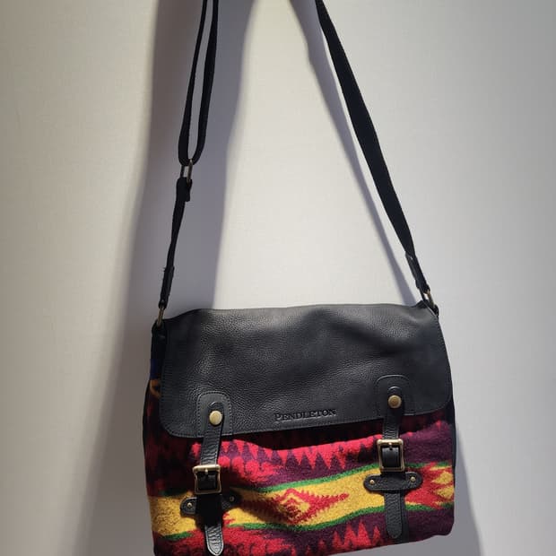 Pendleton 팬들턴 메신저백