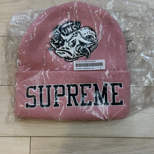 미개봉) Supreme Mitchell & Ness NCAA beanie