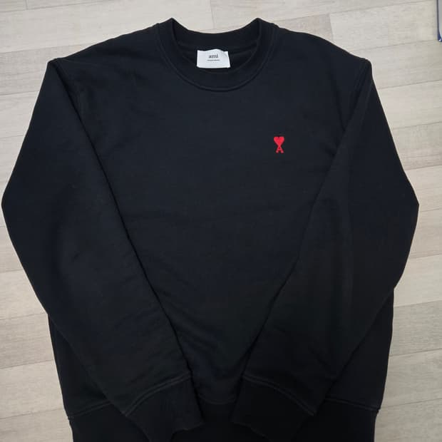 아미 스몰하트로고 스웨트셔츠 l사이즈