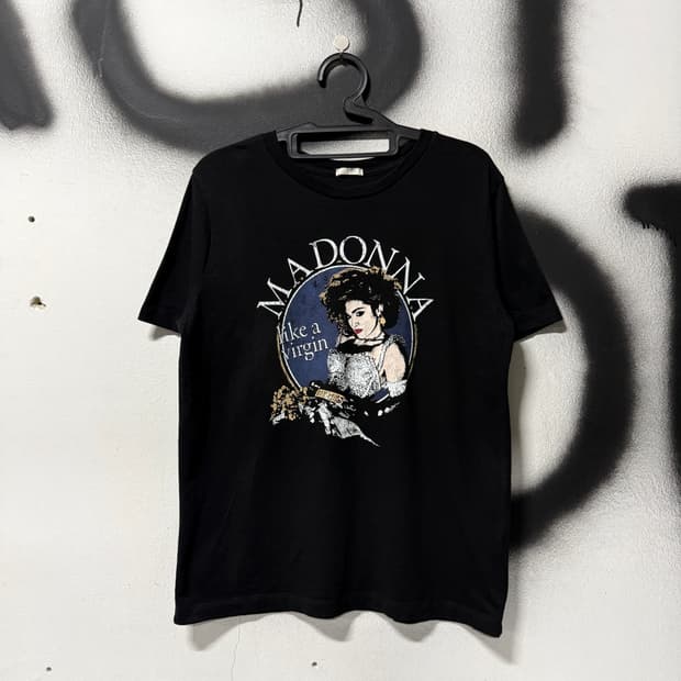 마돈나 x GU Like a Virgin 투어 기념 프린팅 반팔 티셔츠