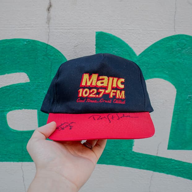 Majic 102.7 FM 라디오 캡