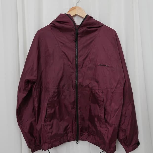 YESEYESEE Equip Windbreaker (S)