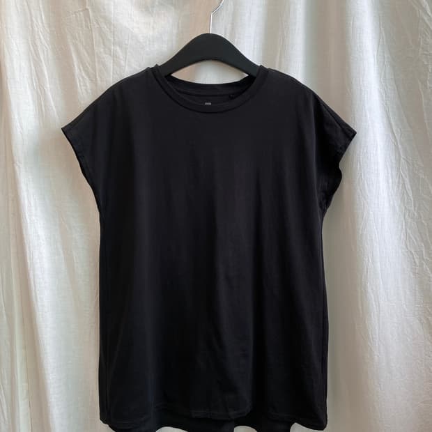 UNIQLO 블랙하이슬리브탑(S-M)