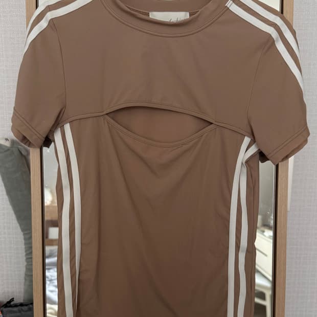 2000 아카이브 컷 아웃 탑