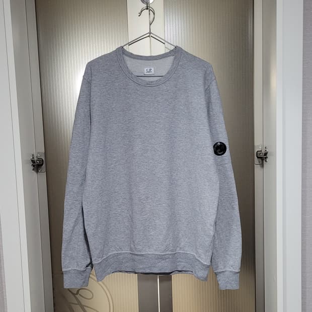 cp컴퍼니 렌즈 맨투맨