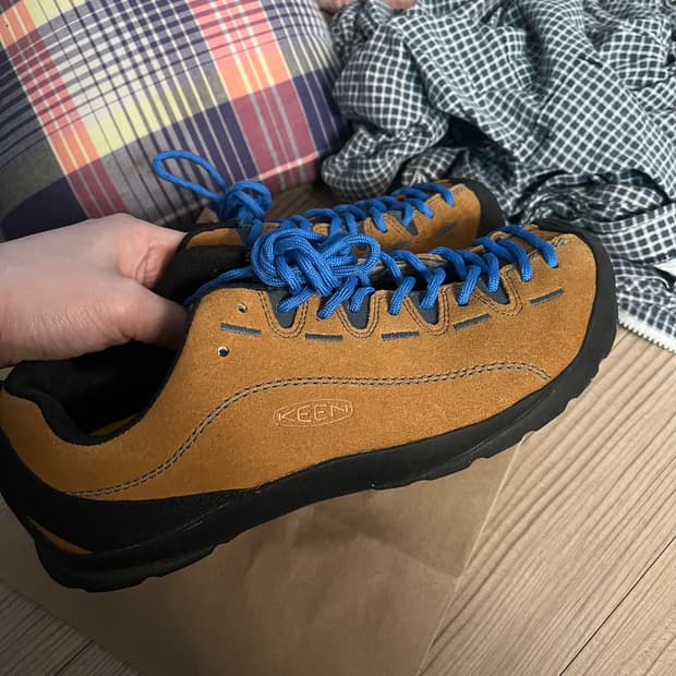 킨(KEEN) 재스퍼 스니커즈 카멜 색상 260mm