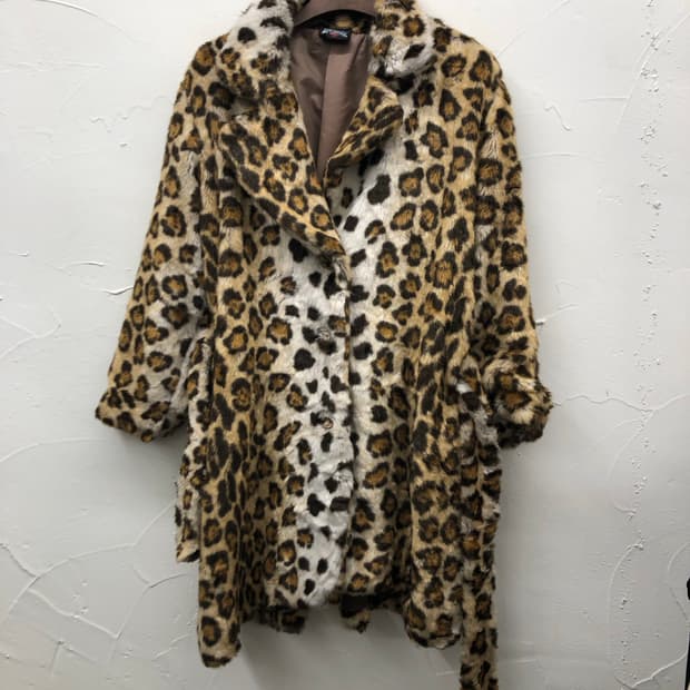 일본 생산 레오파드 퍼 로브 코트