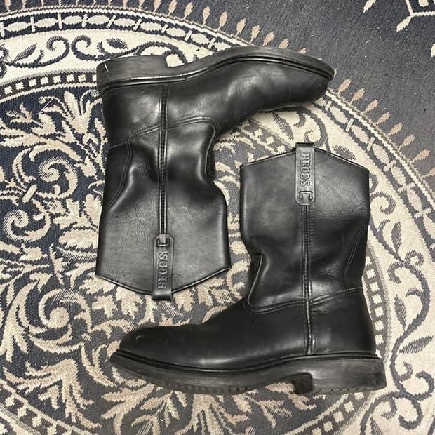 레드윙 페스코 엔지니어드 블랙 부츠  