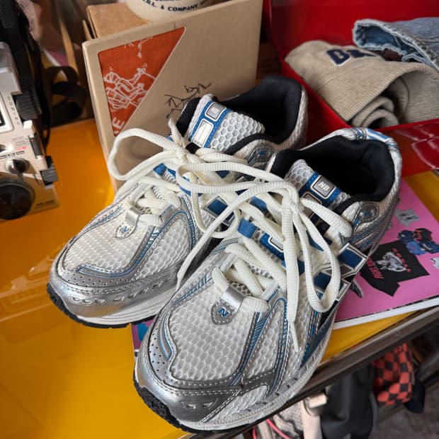 뉴발란스 1906R 240mm 