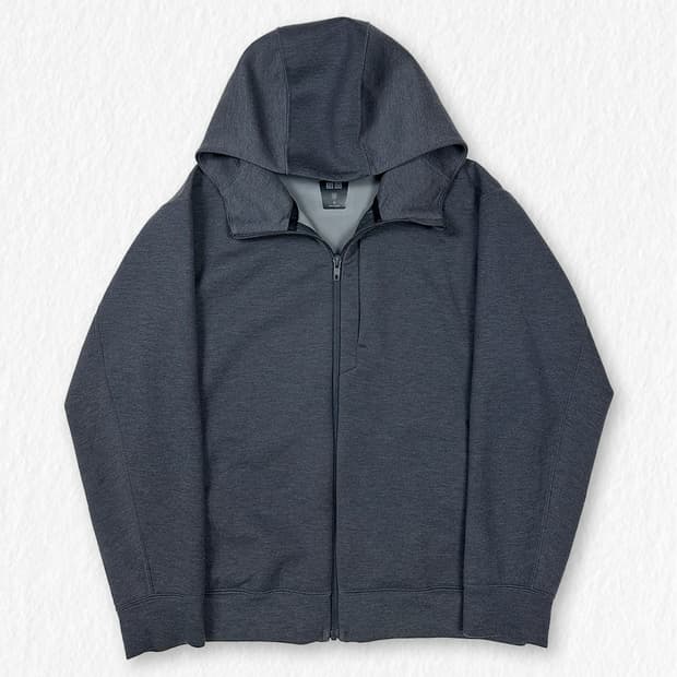 유니클로 테크 후드집업