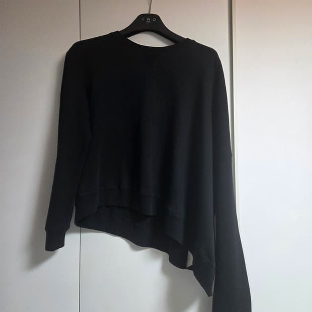 메종마르지엘라 MM6 비대칭 맨투맨