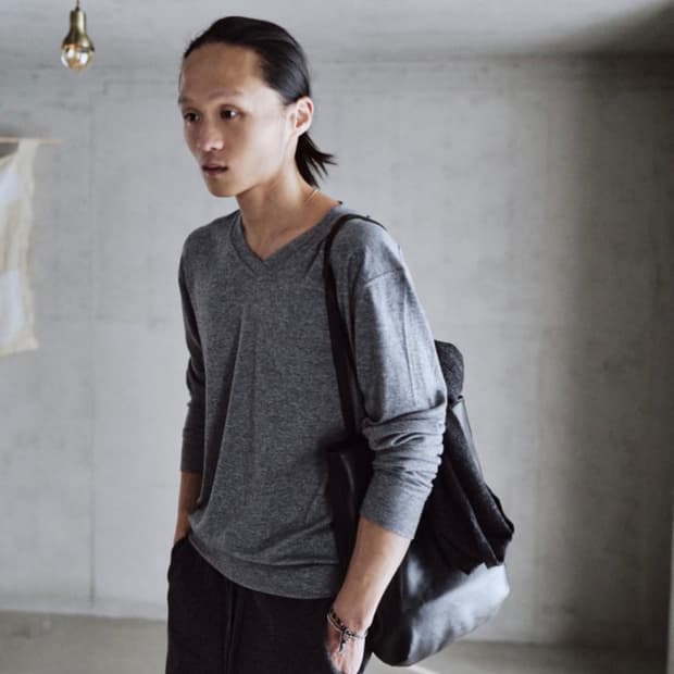 모노프리베 텍스처드 브이넥 그레이 1사이즈