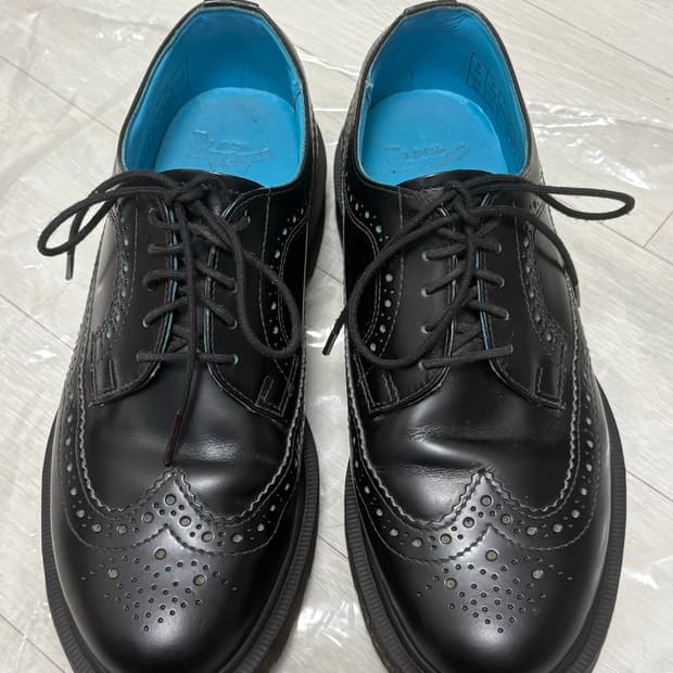 닥터마틴 윙팁 240사이즈