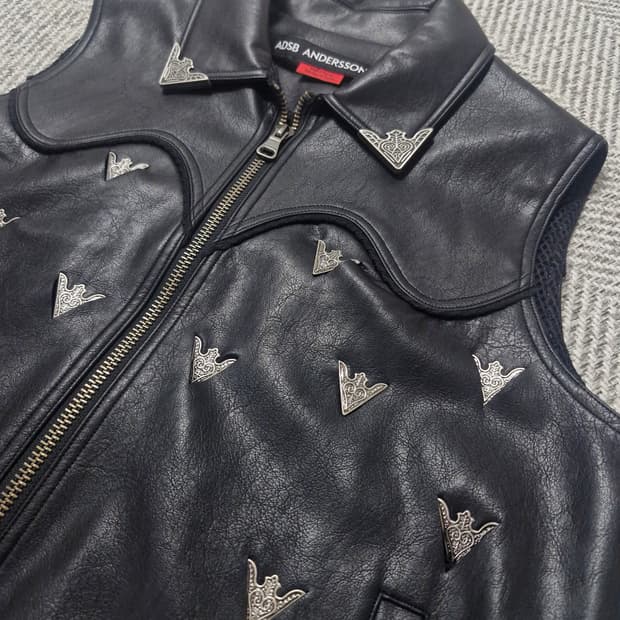 (시착만 한 새상품) 앤더슨벨 웨스턴 레더 베스트 s/m