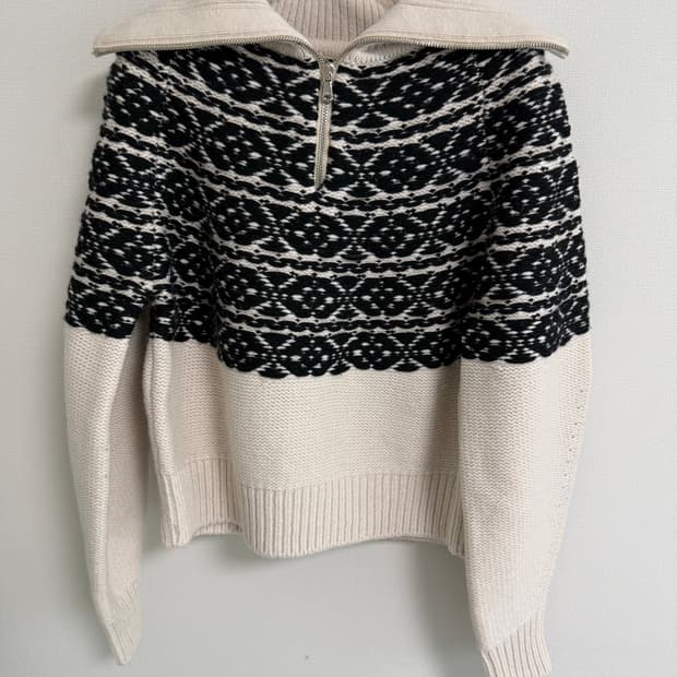 렉토 하프 집업니트